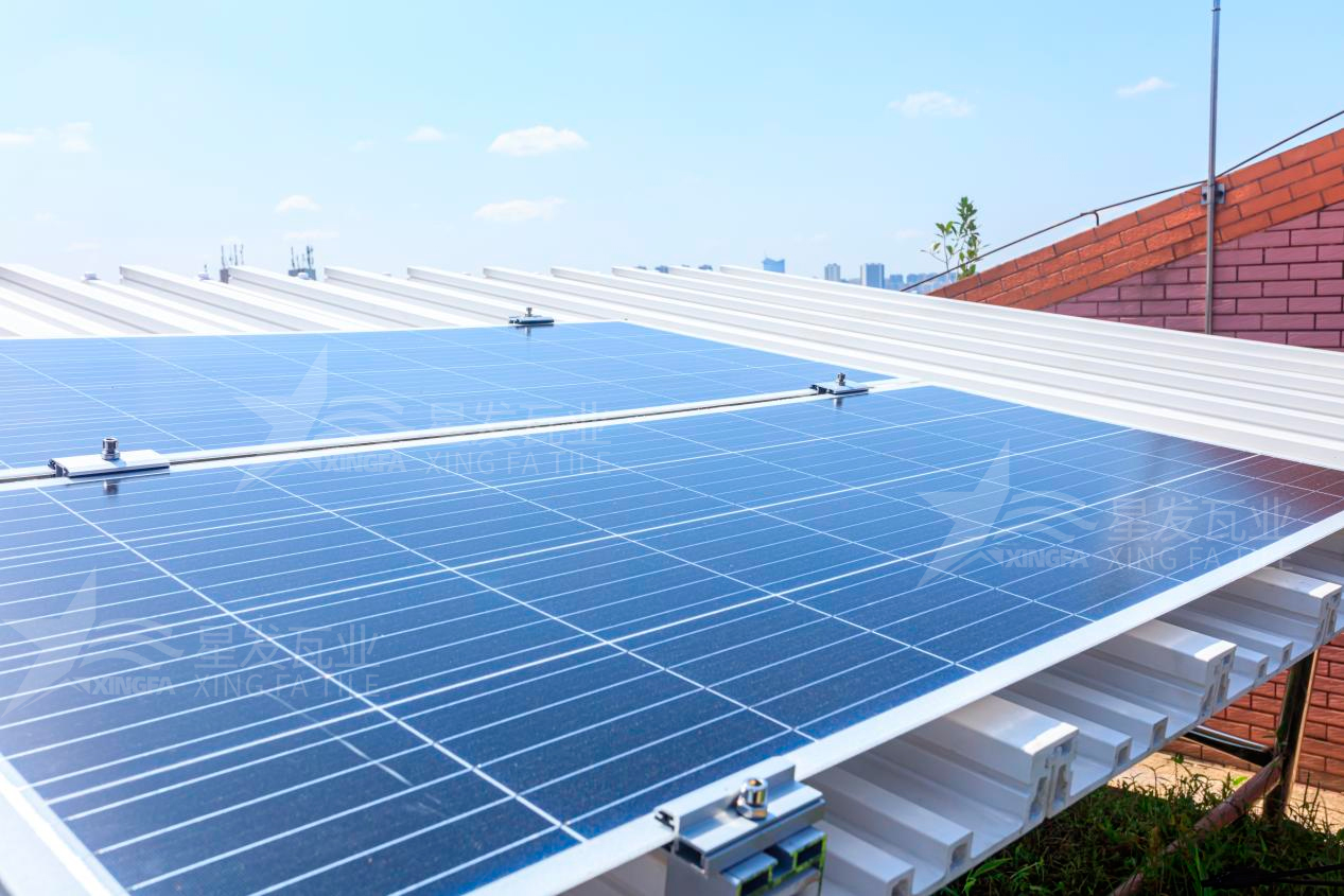 光伏屋面瓦生產(chǎn)廠家，究竟哪家品質(zhì)好，價(jià)格美麗呢？