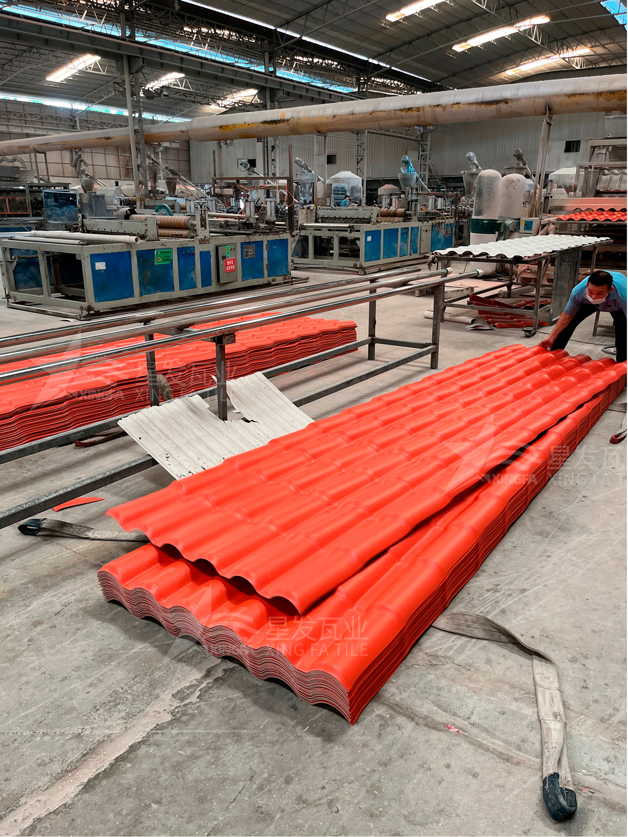 在選擇樹(shù)脂瓦廠家，一定要考察的3個(gè)因素？輕松買到優(yōu)質(zhì)的樹(shù)脂瓦！