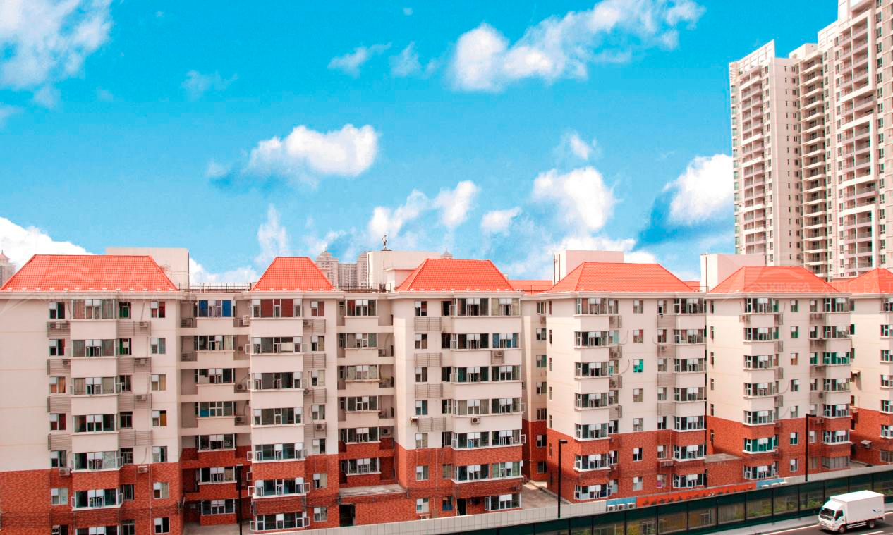 平改坡工程用合成樹脂瓦的優(yōu)勢，不僅僅是提升城市形象那么簡單！