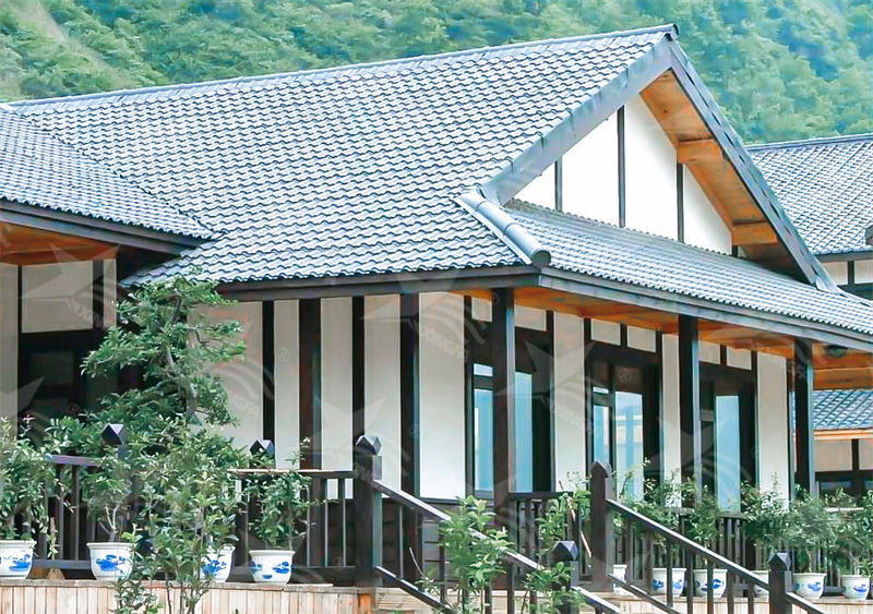 想購(gòu)買材質(zhì)好的屋面瓦，到底選合成樹(shù)脂瓦好還是鋁瓦好？